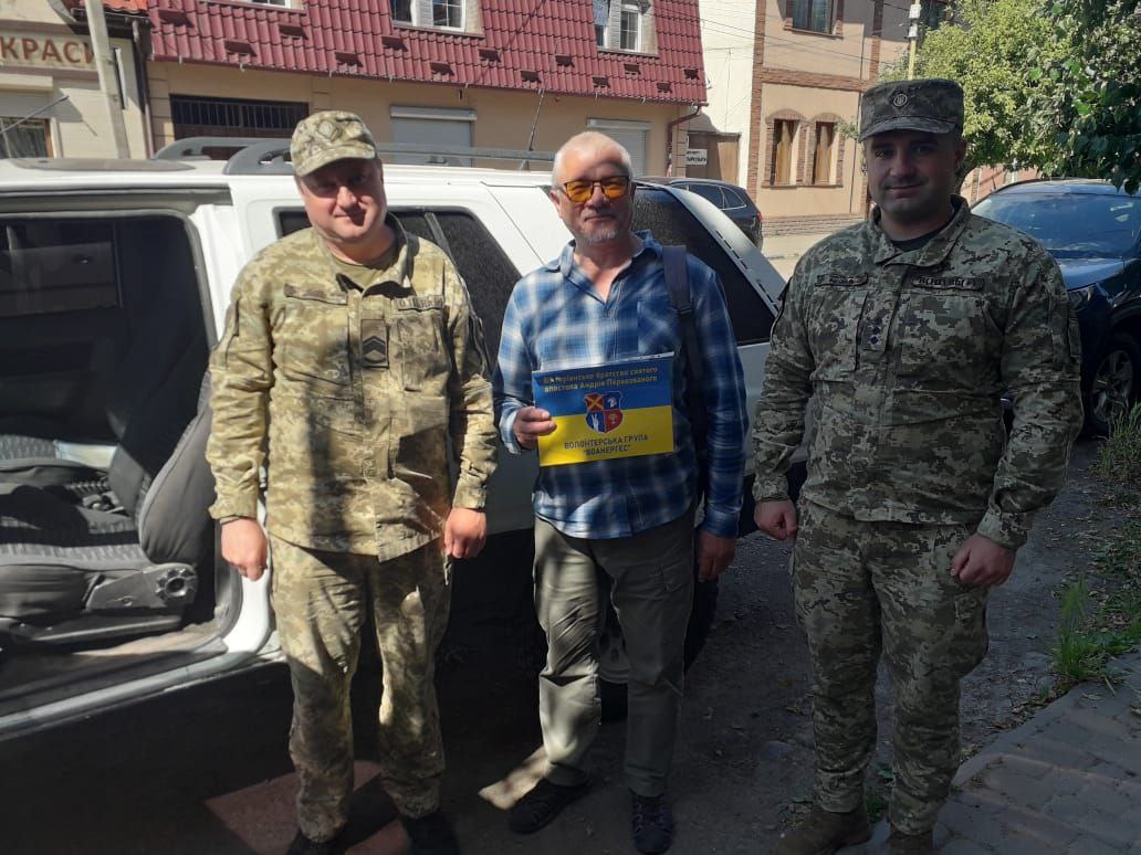 Волонтерська група «Воанергес» передала позашляховик 94 прикордонному загону ДПСУ